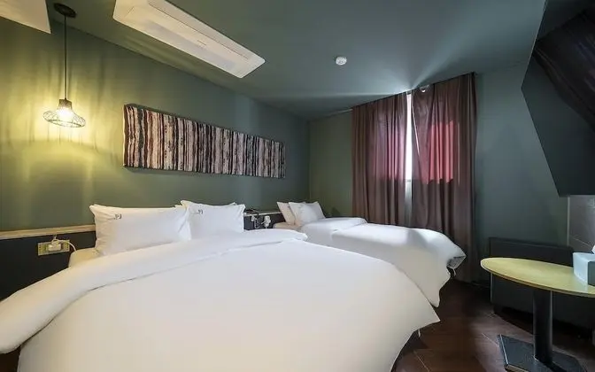 Oda (Suite (75-inch TV wave twin styler 1P)