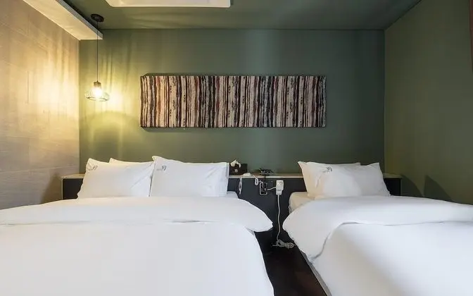 Oda (Suite (75-inch TV wave twin styler 1P)