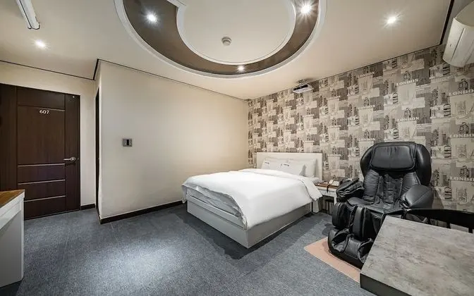 Oda (Deluxe room (massage + spa))