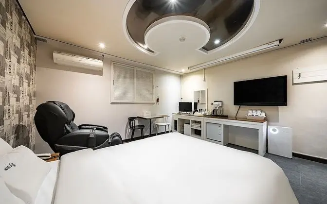 Oda (Deluxe room (massage + spa))