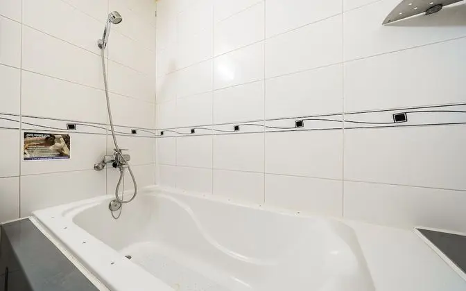 Oda (Deluxe room (massage + spa))