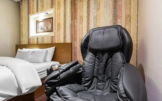 Oda (Semi-Suite Room (massage chair))