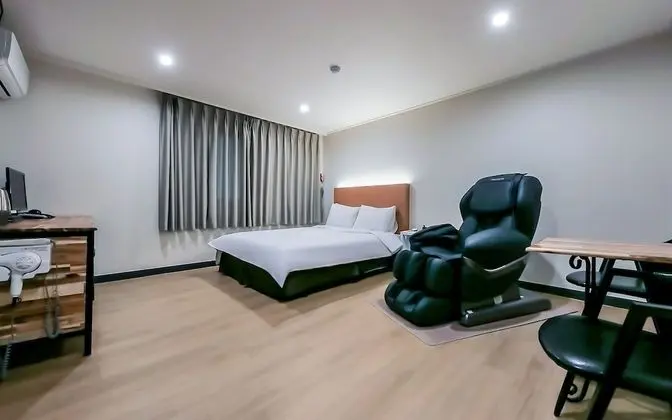 Oda (Massage chair (1PCnetflix LG Heeling )