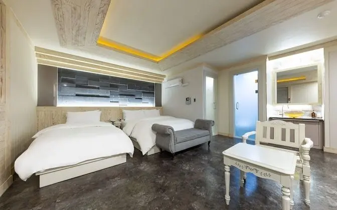 Oda (VIP - double spa (net-flix available )