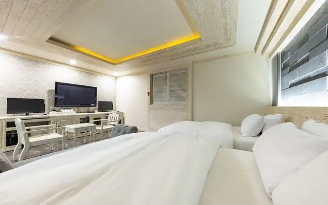 Oda (VIP - double spa (net-flix available )