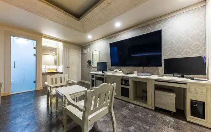 Oda (VIP - double spa (net-flix available )