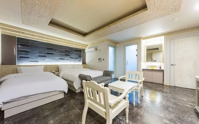 Oda (VIP - double spa (net-flix available )