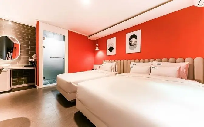 Oda (Suite B with Projector 2PC (Breakfast)