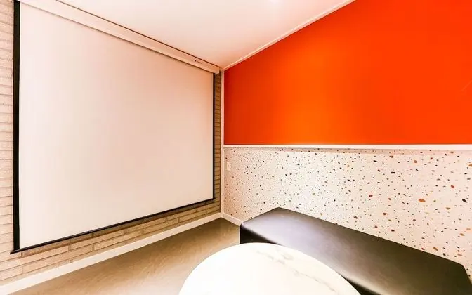 Oda (Suite B with Projector 2PC (Breakfast)