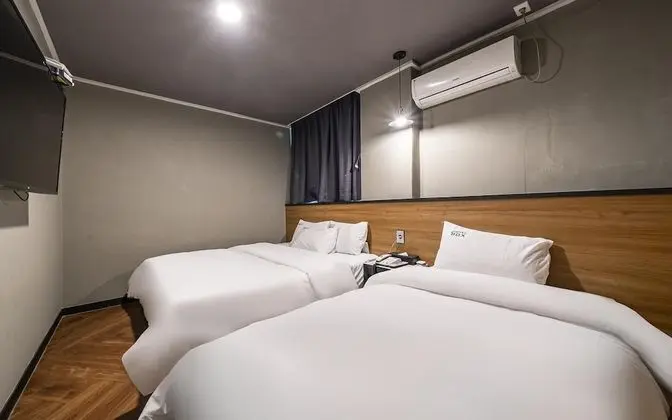 Oda (Suite with Karaoke 2PC (BreakfastCoup)