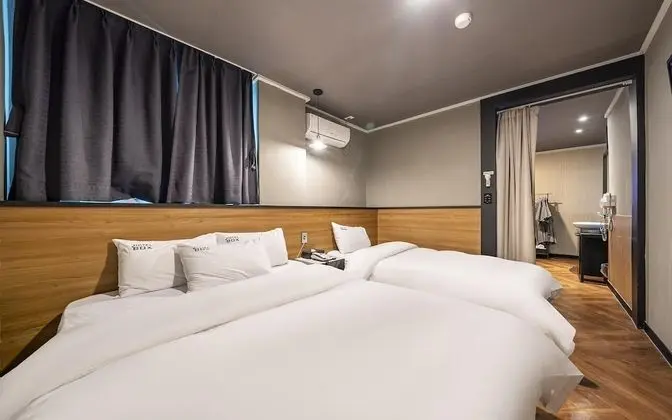 Oda (Suite with Karaoke 2PC (BreakfastCoup)