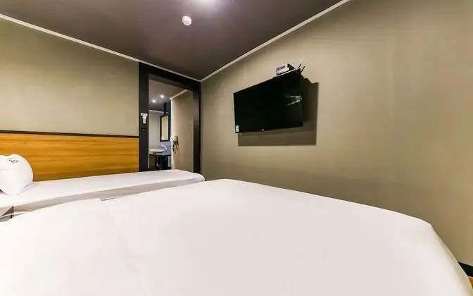 Oda (Suite with Karaoke 2PC (BreakfastCoup)