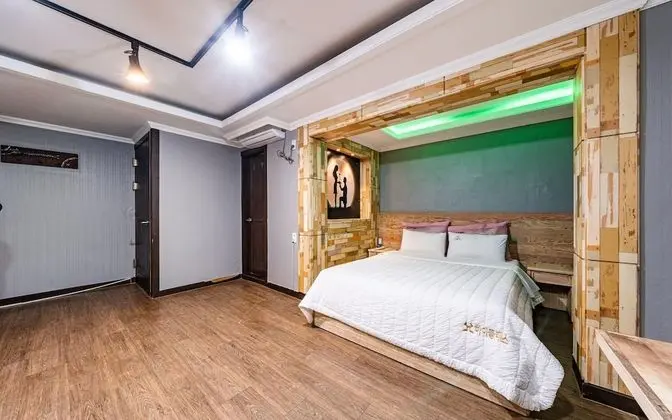 Oda (Special room (Love sofa/PUBG availabl)