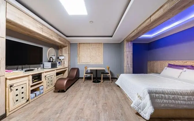 Oda (Special room (Love sofa/PUBG availabl)