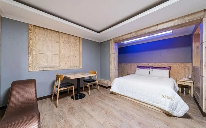 Oda (Special room (Love sofa/PUBG availabl)