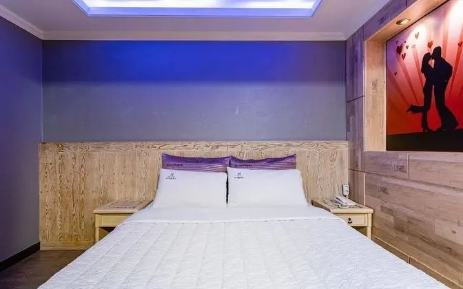 Oda (Special room (Love sofa/PUBG availabl)