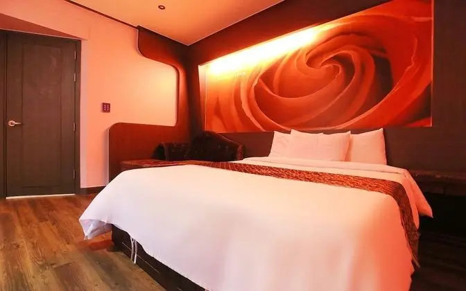 Oda (Modern (Netflix available))