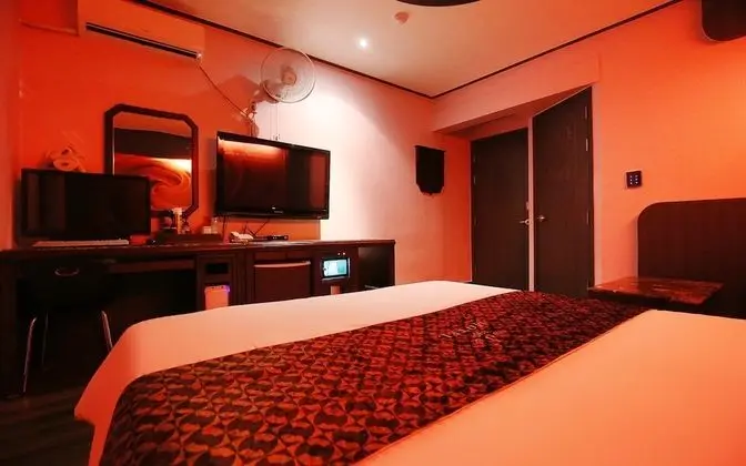 Oda (Modern (Netflix available))