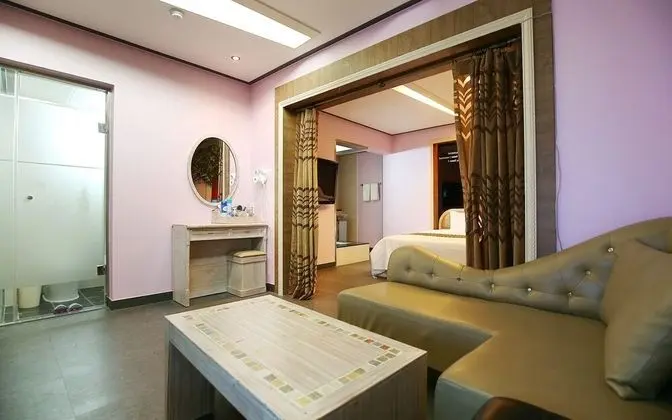 Oda (Suite room (Netflix Available))