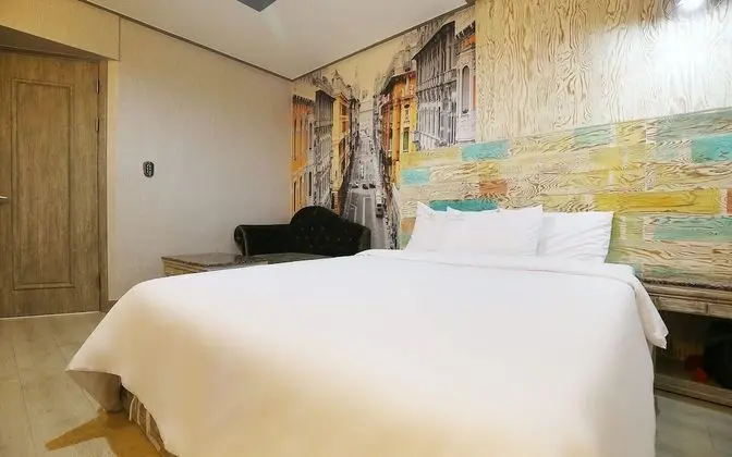 Oda (Vintage (Netflix Available))