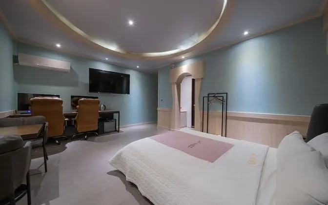 Oda (Premium (No-hard 2PC couples spa cann)