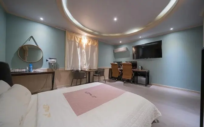 Oda (Premium (No-hard 2PC couples spa cann)