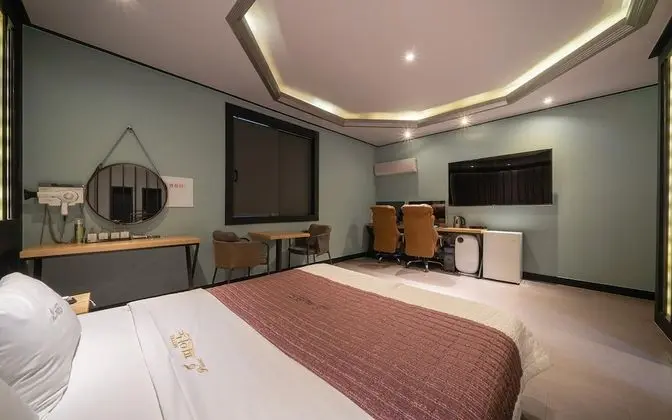 Oda (Special (No-hard 2PC couple spa can b)