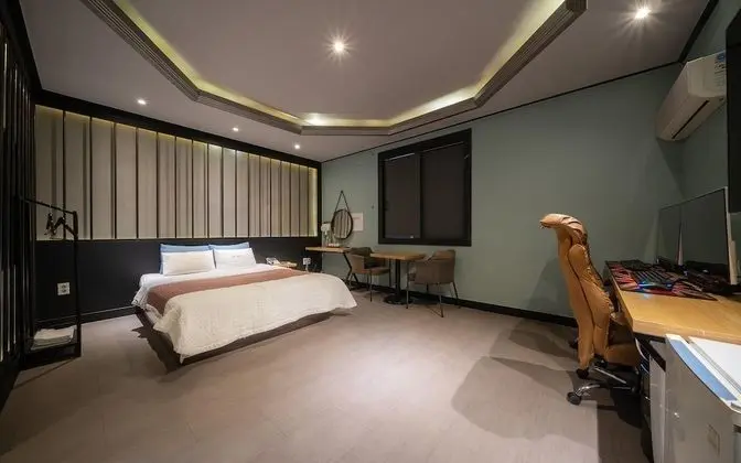 Oda (Special (No-hard 2PC couple spa can b)