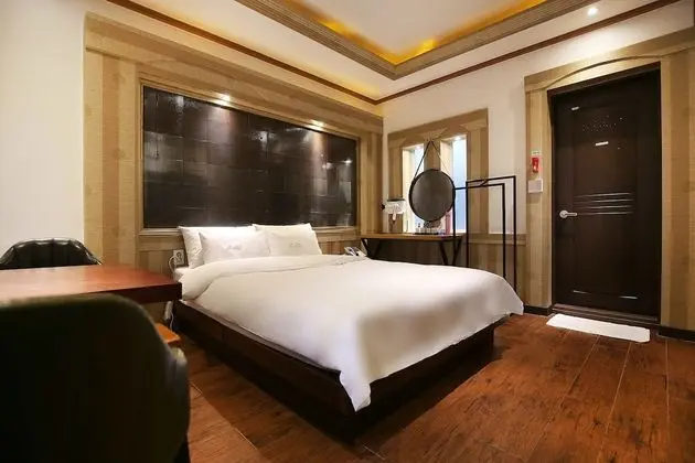 Oda (Standard (available on netflix))