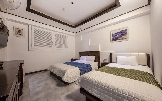 Oda (General Twin (Netflix available in so)