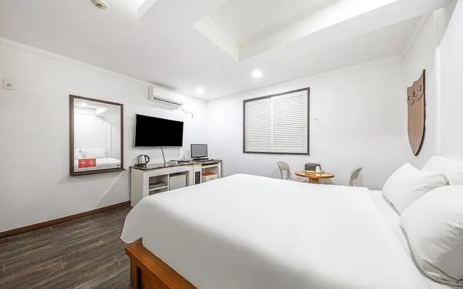 Oda (Standard non-smoking room (Netflix av)