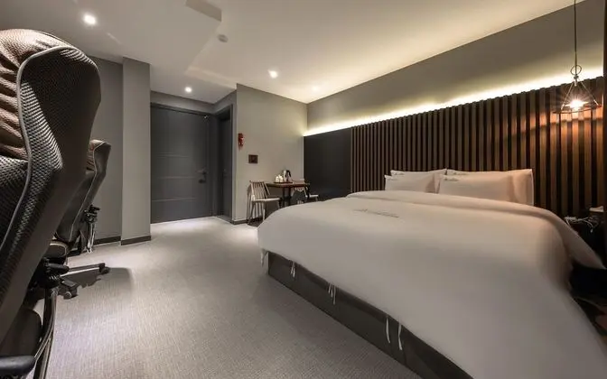 Oda (Premium (Air Purifier Netflix Availab)