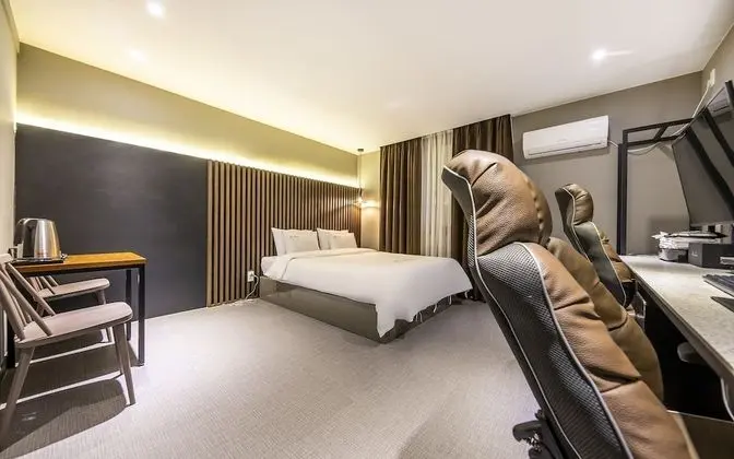 Oda (Premium (Air Purifier Netflix Availab)