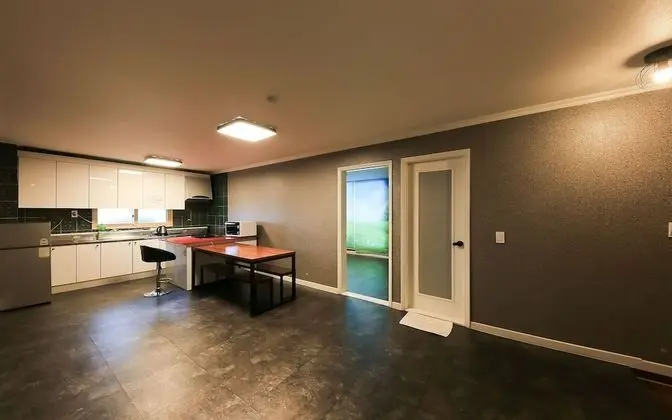 Oda (Event room (net Netflix viewing avail)