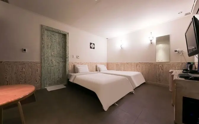 Oda (Twin Plus (Netflix available 3PC 32-i)