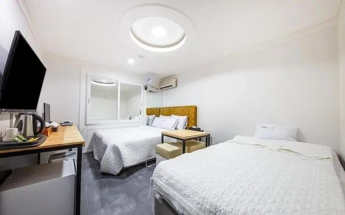 Oda (Twin (Netflix available pc air purifi)