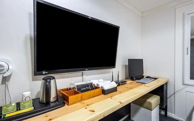 Oda (Twin (Netflix available pc air purifi)