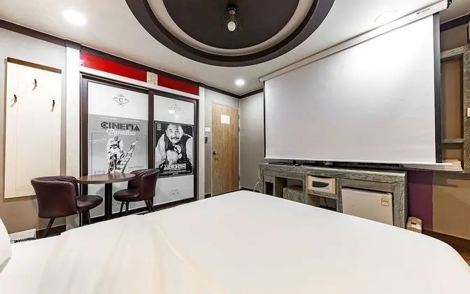 Oda (Cinema heaven (Netflix available beam)