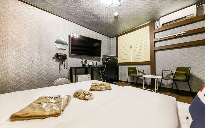 Oda (Savona (Netflix viewing air purifier )