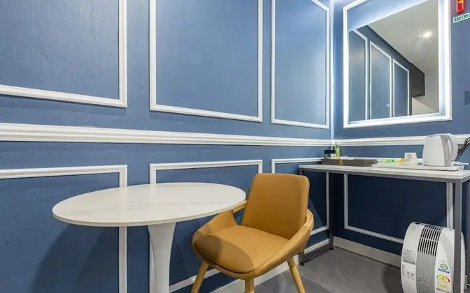 Oda (Deluxe B (bag 1PC Netflix YouTube vie)