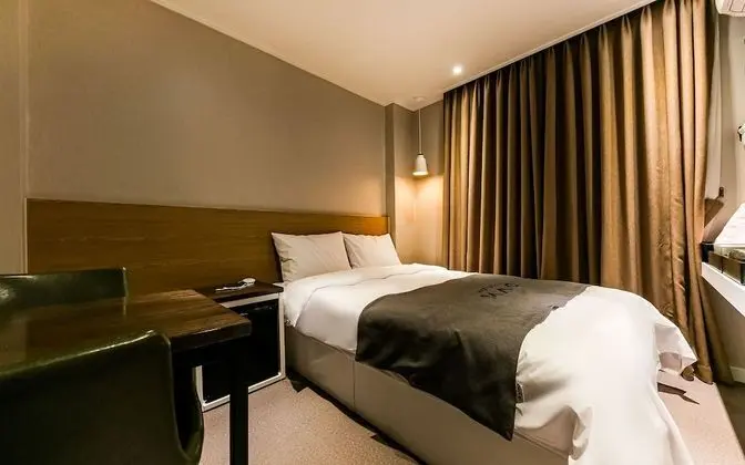 Oda (Mini Room (No PC))