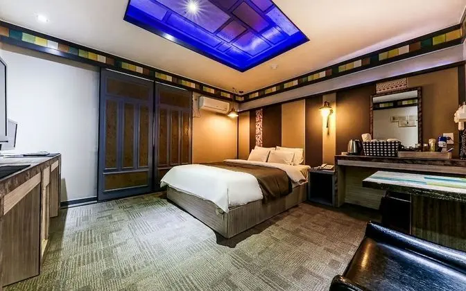 Oda (Special Room - Annex Building (Netfli)