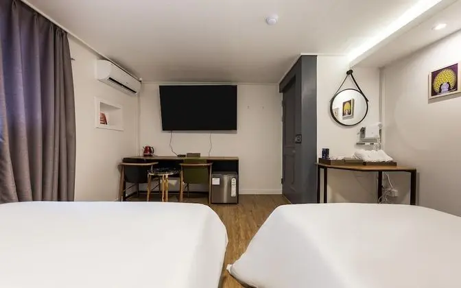 Oda (VIP Twin Room (Queen Super Single Bed)