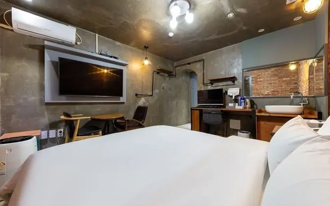 Oda (Standard 2 (Netflix available Battleg)