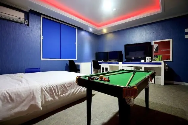 Oda (Special-OTT service(Netflix))