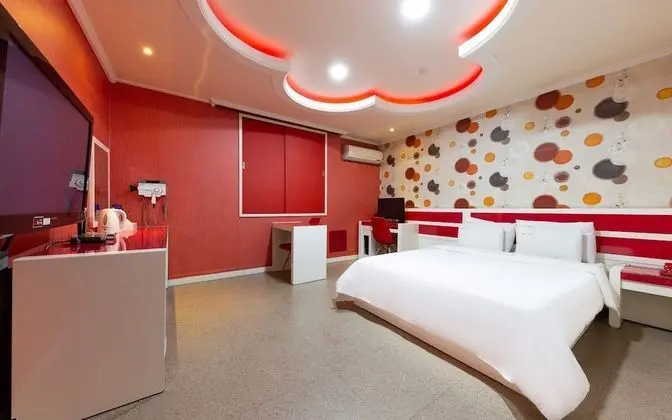 Oda (Standard-OTT service(Netflix))