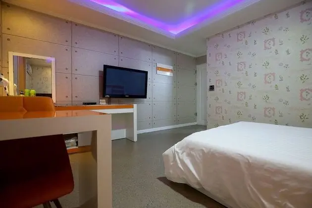 Oda (Standard-OTT service(Netflix))