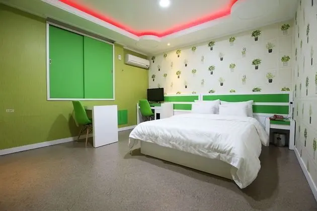 Oda (Standard-OTT service(Netflix))