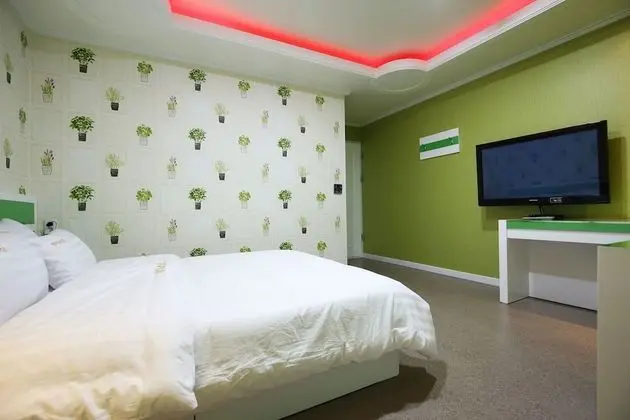 Oda (Standard-OTT service(Netflix))