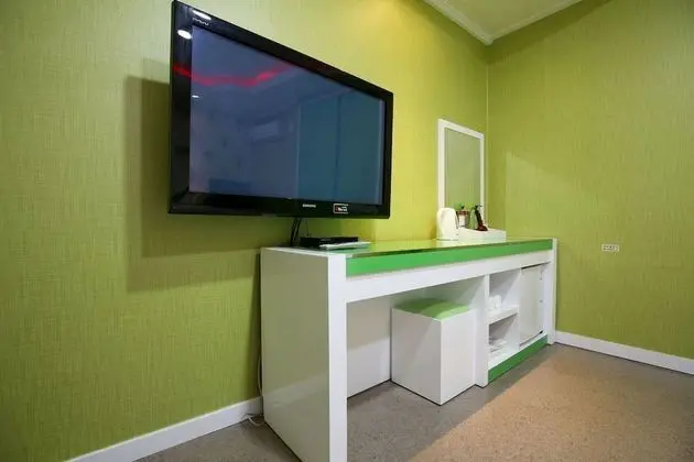 Oda (Standard-OTT service(Netflix))